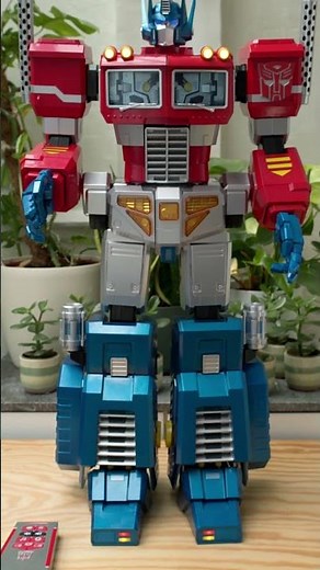 Optimus Prime 3ft model kit #transformers #optimusprime #modelkit