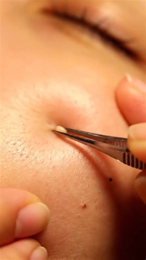 Watch the Filament Stretch Inside the Transparent Tool 🔍💛 #SkinDetailingUSA #FilamentASMRUSA