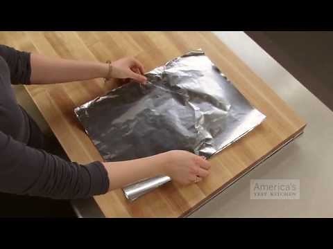 Super Quick Video Tips: How To Make Sheets of Aluminum Foil Twice As Wide
