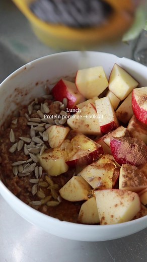 Full day of eating as a male model 🥙