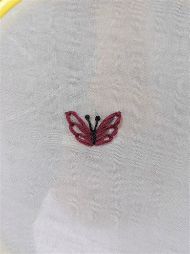 Hand Embroidery Magic: How to See the Stitch Detail
