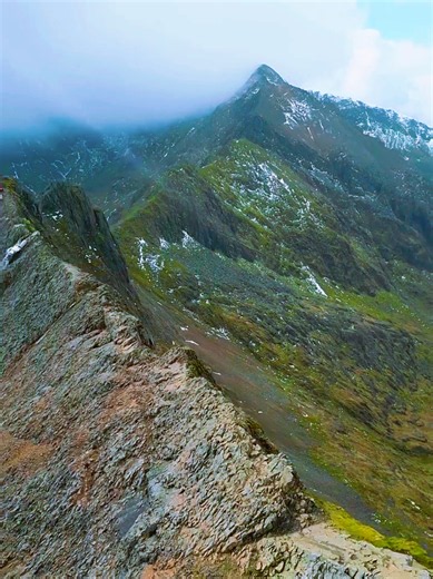 Wales 🏴󠁧󠁢󠁷󠁬󠁳󠁿 Mount Snowdon📍 Wales-wales country-wales city-wales videos-wales united kingdom-wales nature-wales mountains-wales uk-wales today-Wales-wales tiktok-wales places to visit #wales #walesuk #europetravel #travel