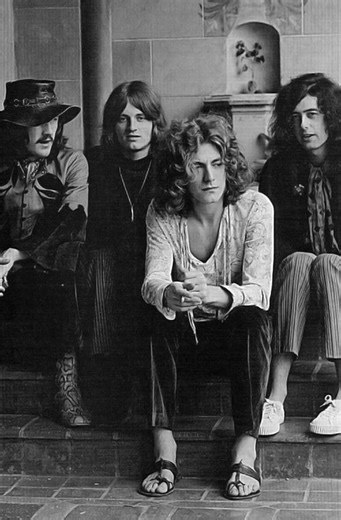 Music Tuesday 🎧 Led Zeppelin “No Quarter”