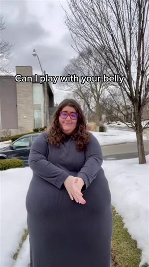 Playful Belly Touching: Fun or Inappropriate?