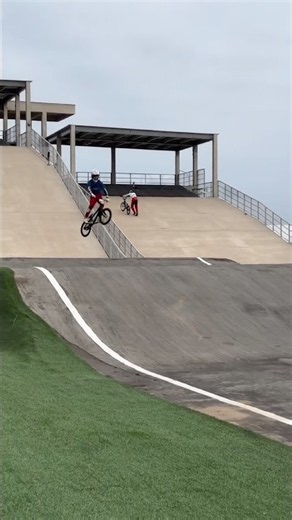 Jump land manual - Jose Sanchez