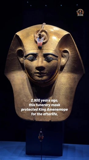 2,900 years ago, this funerary mask was buried with King Amenemope and for the first time you can see it on display in the UK at @Ramses and the Pharaoh's Gold In ancient Egypt, masks like this protected the deceased for the afterlife, helping them continue to breathe, eat, hear, see, and speak in the next life. The heart was believed to be the centre of thought and emotion, and would be judged after death to decide their fate in eternity. 📚 The Art Institute of Chicago This mask of King Amenem