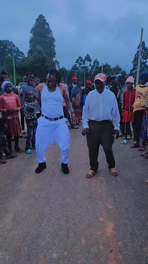 Fun Dance Videos by Official Dogo BB and Bhudagala Mwanamalonja
