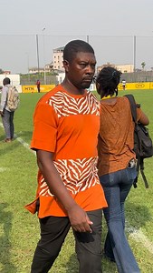 Geste de respect et de fair play entre David GAMBE et Simplis SOH | Foot IA