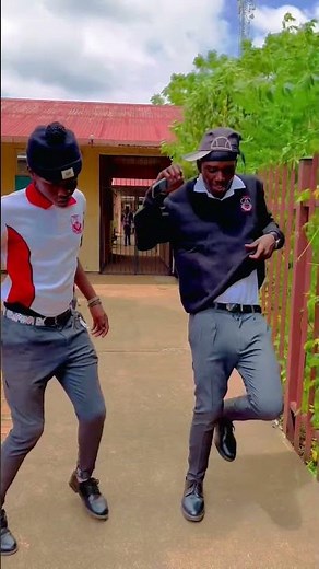 TETEMA (OFFICIAL VIDEO) by Toss ft Young Stunna