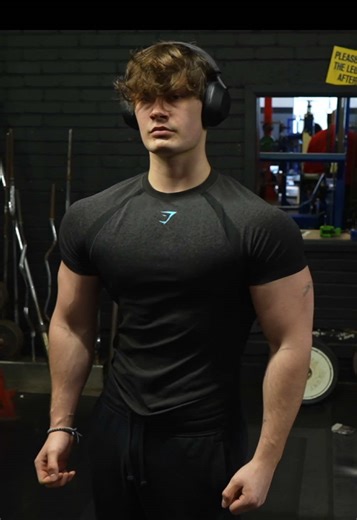 Bicep veins made an appearance Wearing the new Gymshark Shadow Seamless - code WILLS10 #fyp #aesthetic