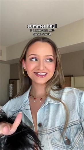 #ad which fit is your favorite?? social tourist... #Shorts #chasemariee