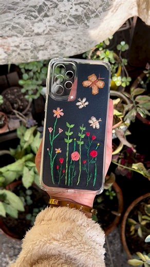 Ojas on Instagram: "As you watch this reel, this piece is on its way to its new home✨ . . . #artoftheday #threadwork #threadpainting #embroidered #phonecase #customisedphonecase #arte #artreelsofinstagram #creatorsofinstagram #embroideredphonecase"