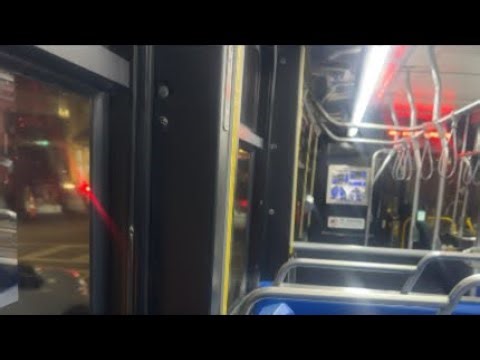 MBTA D40LF on the 43 (0872) December 2025