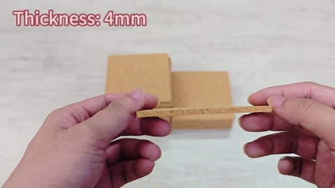 100 PCS Cork Coasters Bulk, Blank Square Cork Coasters DIY Crafts, Non-Slip Heat-Resistant Reusable Coffee Coaster, Suitable for Home Desktop Decoration