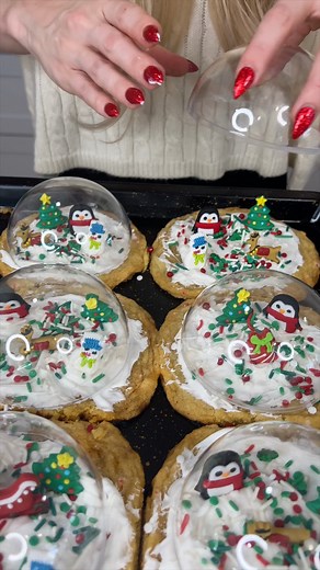 These viral snow globe cookies changed my life! | The Alexa Show