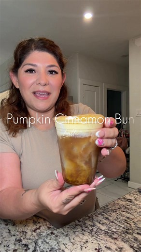 Pumpkin Cinnamon Bun Latte @Folgers Coffee @ALDI USA @oat milk #fyp#coffeetiktok#coffeetok#fallcoffee#falldrinks