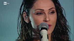 Rivedi tutta l’esibizione di Anna Tatangelo su @RaiPlay ➡ goo.gl/9ZeXKZ #LeNostreAnimeDiNotte #Sanremo2019 | Festival di Sanremo
