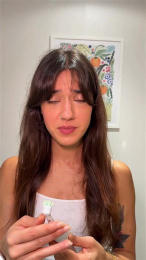 Take this is a sign to change your toothbrush head! 🫵 | Oral-B