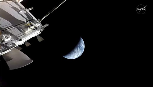 🚨#BREAKING: Mission Control has officially given the green light for Artemis II to perform its return burn, as the spacecraft prepares to re-enter Earth’s atmosphere after successfully making history with its journey around the Moon.