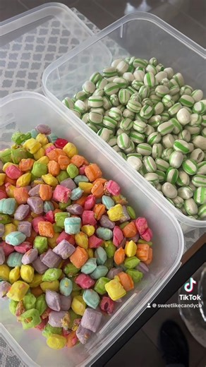 Australia Made 🇦🇺 Hard Rock 🎸 Candy 🍭🤭 Now available in our Picknmixs #hardrockcandy #hardrock #candy #boiledcandy #fyp #lollies #australia #candy