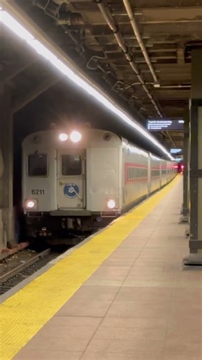 Set of Comet Passenger Cars Arrive at Grand Central | MNRR