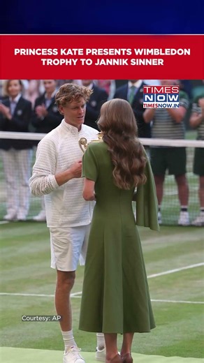 Britain's Princess Kate Middleton Presents The Champion Trophy To Jannik Sinner #shorts