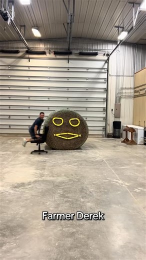 Farmer Derek on Instagram: "Glowing hay is normal"