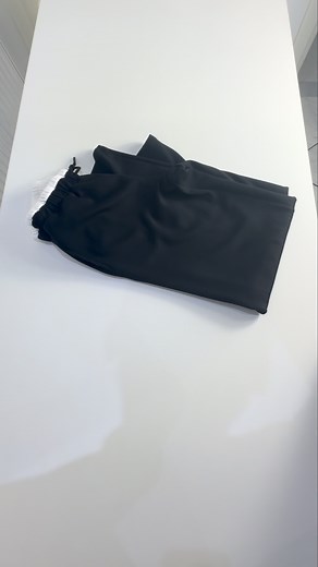 ✨Sway — le pantalon sport-chic qui bouge avec vous.😍 Coupe fluide, taille confortable et allure moderne : parfait pour vos journées actives comme pour vos looks stylés. https://www.ravissante.tn/products/pantalon-sway Disponible en noir • gris • bleu marine • rouge Tailles : 36 à 44 ☎️21807933 #MonBasicRavissante | Ravissante