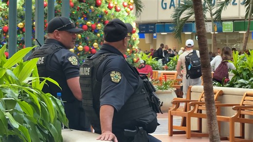 Orlando airport starts talks to create own police force