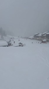 [Infos du jour] Jeudi 8 janvier 2026 Ciel nuageux avec précipitations neigeuses 😍 Ce weekend, aurores, nocturnes piste Gaby Curien et Mur et ❄️❄️❄️ en prévision ! 14 pistes et 7 remontées mécaniques ouvertes de 9h à 17h 🎢 Luge sur rail Schlitte Mountain ouverte de 13h à 17h30 🍩 Bouées sur neige Flying Donuts ouvert de 10h30 à 17h15 🥾 Aller/retour télésiège piéton de 9h à 16h 🛷 Espace Labell'Glisse luge en accès libre ouvert de 9h à 17h 🍴 Restaurant Le Slalom,🎿 la location Skishop,🛍️ la b