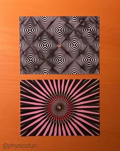 Moiré Turning Cards: rotational kinetic art moiré pattern motion on a postcard. The geometric pattern on a transparent top layer is rotated over a similar colored pattern creating the morphing and intricate moiré interference patterns. I found these postcards in the @momath museum shop last week. Made by Bizarr Verlag. ➡️ Follow the link in my profile for info on where to get this and many other amazing items featured here on @physicsfun #mathtoy #moirepattern #physics #physicstoy #interference 
