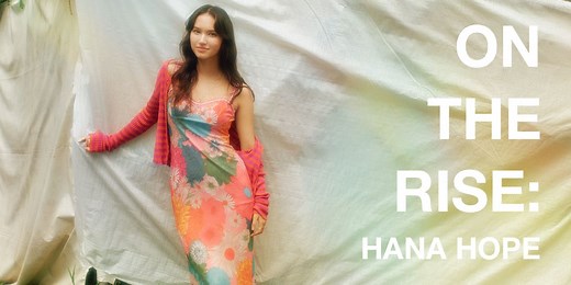 ノスタルジックで表現力豊かな歌声が話題のシンガー Hana Hope | On The Rise