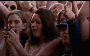 Bon Jovi - Livin' on a Prayer Live from Wembley Stadium 1995 | Amanti Del Rock