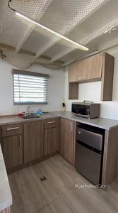 Casita Flotante PR LO NUEVO PA’ QUEDARSE EN CABO ROJO ⚓️🏠 Casa Bote complétamente equipada y tiene capacidad para hasta 4 personas. 🇵🇷 - 2 Habitaciones con A/C y TV - Cocina equipada - Deck (2do piso) - Puedes llegar en bote - Ubicada en la Marina de Puerto Real cerca de muchos restaurantes y lugares turísticos. - La consigues por Airbnb: https://abnb.me/l7NQup6CS7 Si quieres disfrutar de una experiencia diferente y visitar el Pueblo de Cabo Rojo, aquí tienes una excelente opción. #puerto