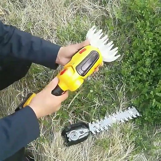 The Ultimate 2-in-1 Cordless Hedge Trimmer & Grass Shear Review & Demo 🛠️
