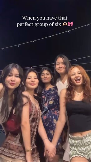 Norris Priyanka on Instagram: "That studip light always does that … (Low quality 😮‍💨) #reelsvideo❤️ #groupgoals #fypシ #justforfun #explorepage #trending #girls #girlpost #reelsofinstagram"