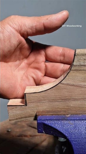 Instructions on how to use a wood chisel correctly. #shorts