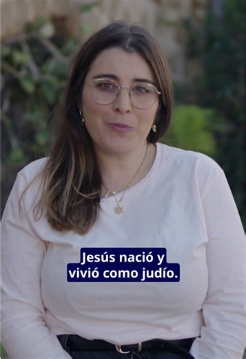 Jesús nació y vivió como judío. Nació en Belén, en Judea, hace más de 2.000 años. Sin embargo, hoy hay quienes intentan distorsionar su historia afirmando que Jesús era “palestino”. Pero en su época no existía el concepto de “Palestina” como nombre de esta tierra y llamarlo así no tiene base histórica. No dejes que usen tu fe para difundir mentiras por intereses políticos. Difundamos la verdad histórica.