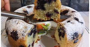 Gâteau moelleux aux myrtilles
