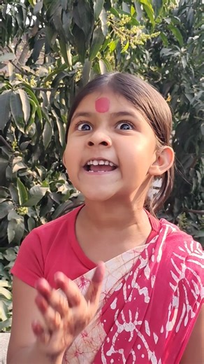 ভুল করে আমি যখন মায়ের মুখের খাবার ছিনিয়ে নিই 🙂