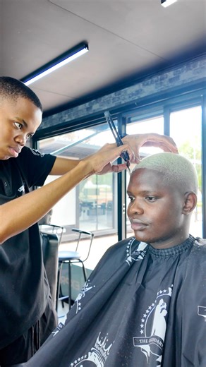 End of semester break? Say less 😌✂️ Our Campus shops are back in session UB & BIUST students ,the chairs are ready, the fades are legendary, and the glow-up is guaranteed. Come through and get Semester ready. 👑🔥 #Legendsbarber #Legendaryhaircut | Legends Barbershop Botswana