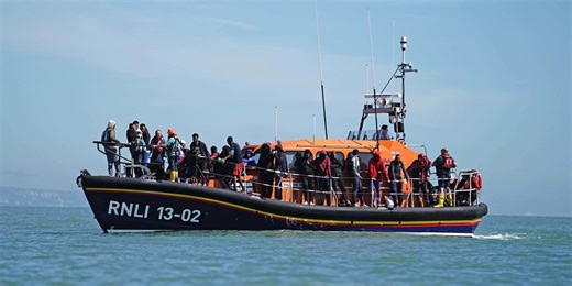 Migrant crisis: Nearly 1,700 small boat immigrants cross Channel in ONE week
