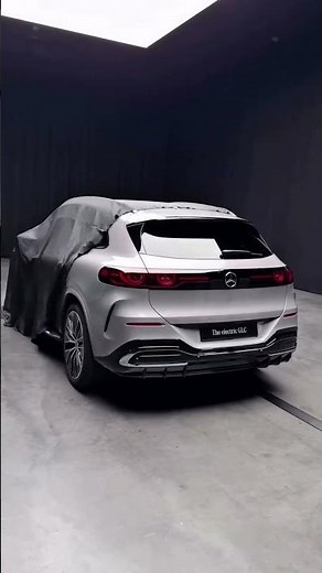 🚘 The 2027 Mercedes-Benz GLC EV is here & its design has everyone talking.Controversial? Definitely