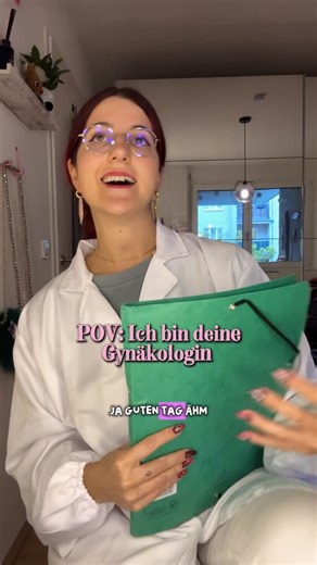julia | trinksaufmich | 🩷🧚‍♀️ on Instagram: "аnzеigе // Ja so ca stell ich mir das vor 🤓 Produkte gibts in jeder Apotheke und in der Shop Apotheke 🫶🏼 @mein.space #gynäkologie #frauenarzt #funny #comedy"