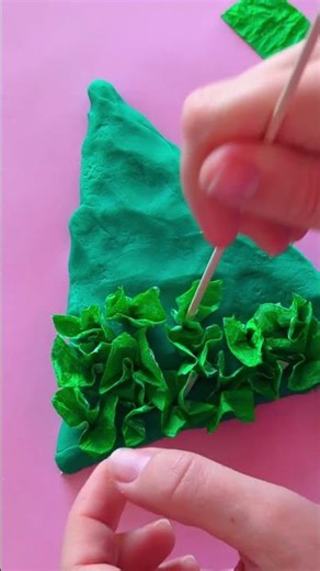 🎄 Magical DIY Christmas Tree Craft for Kids! 🌟