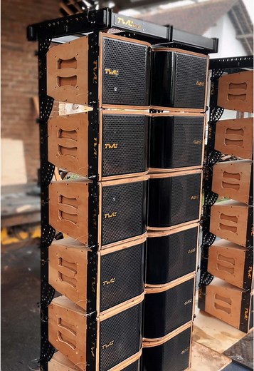 Understanding the Line Array Series 210