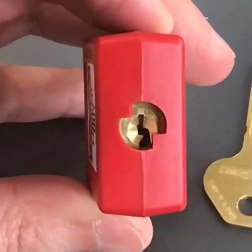 Master Lock 410RED Zenex™ Thermoplastic Safety Padlock #covertinstruments #masterlock