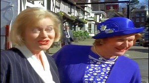 Remembering Elizabeth from Keeping Up Appearances-Josephine Tewson (26 February 1931–8 August 2022) Hyacinth and Elizabeth's TV advert for Second Chance in 1994. Thanks for watching. | Hyacinth Bucket-Dame Patricia Routledge with Others