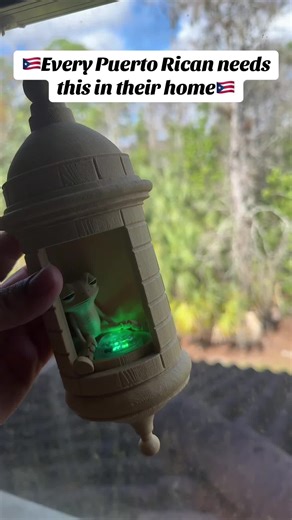 If you’re Boricua, you already know 🇵🇷🐸 The sonido del coquí isn’t just a sound it’s home, memories, and orgullo. This brings that feeling right into your space, and yes… it plays the coquí sound 🥹 Perfect for your home or as a gift for another Boricua. 👉 Linked below don’t miss this one #P#PuertoRicanB#BoricuaO#OrgulloBoricuaC#CoquiPuertoRicanPride