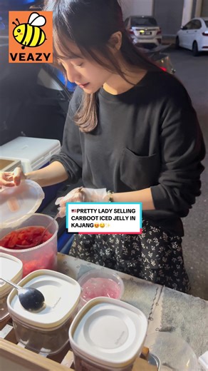 Pretty Lady Selling Iced Jelly at Carboot in Kajang